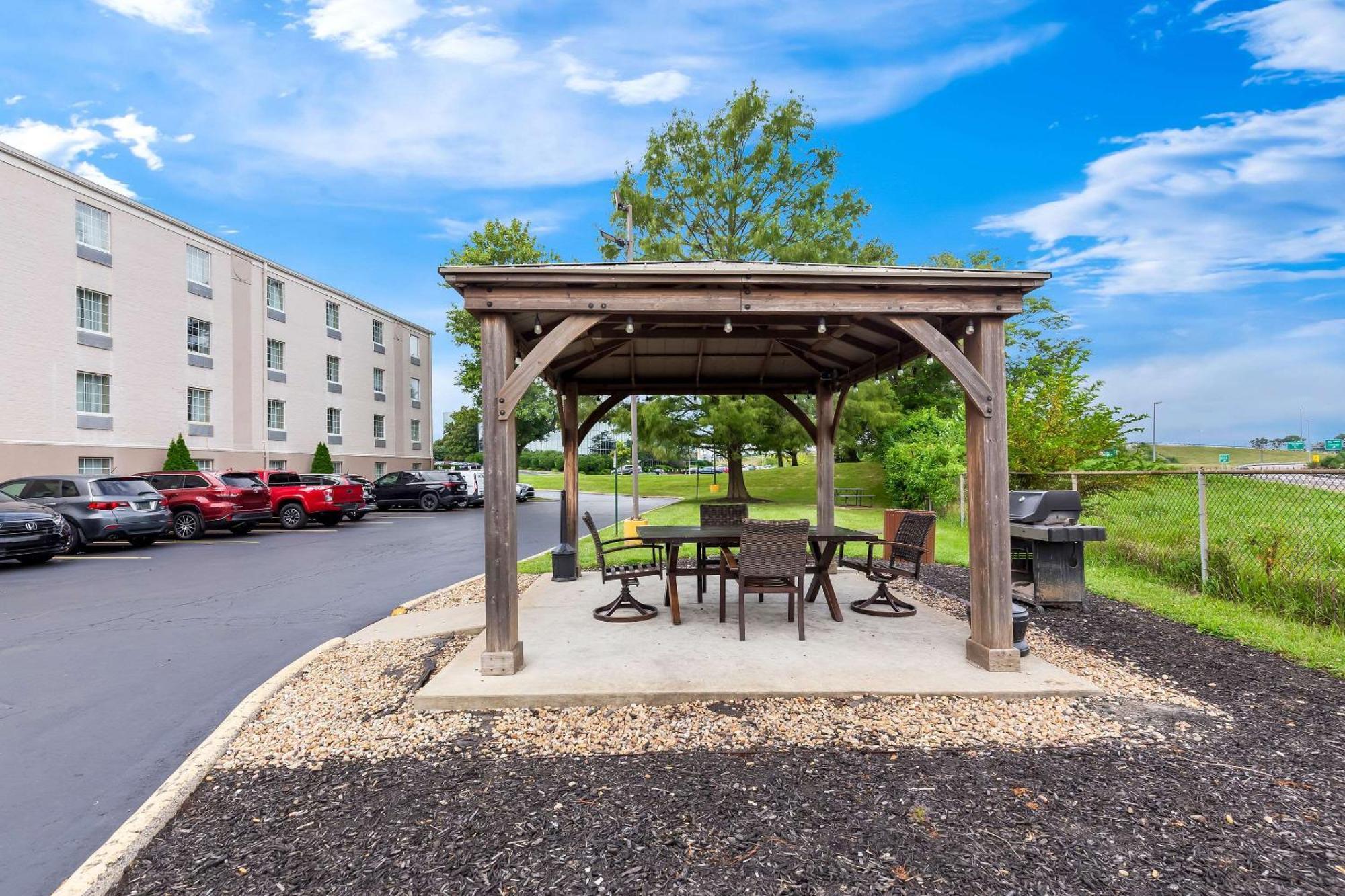 מרלינד הייטס Comfort Inn St Louis - Westport Event Center מראה חיצוני תמונה